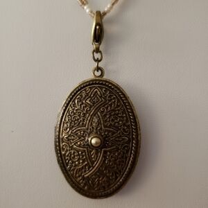 007-Dainty Vintage Coldwater Creek Locket Neclace
